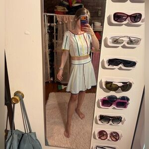 💕 white skirt and top with multicolor piping